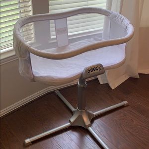 Halo Bassinest Swivel Sleeper